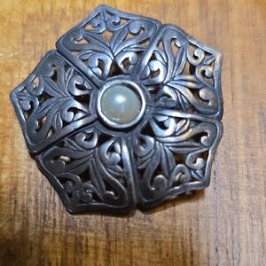 Vintage Elegant Sterling Silver Floral Brooch with Pearl